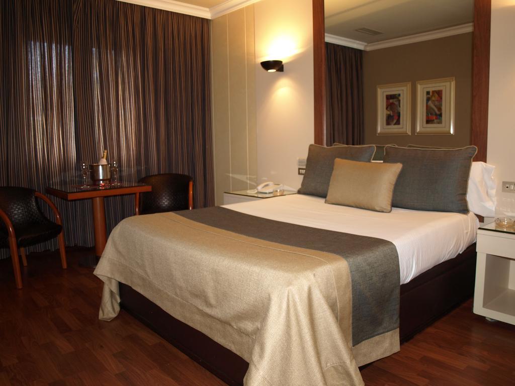 Double Room,687628761:JPEG